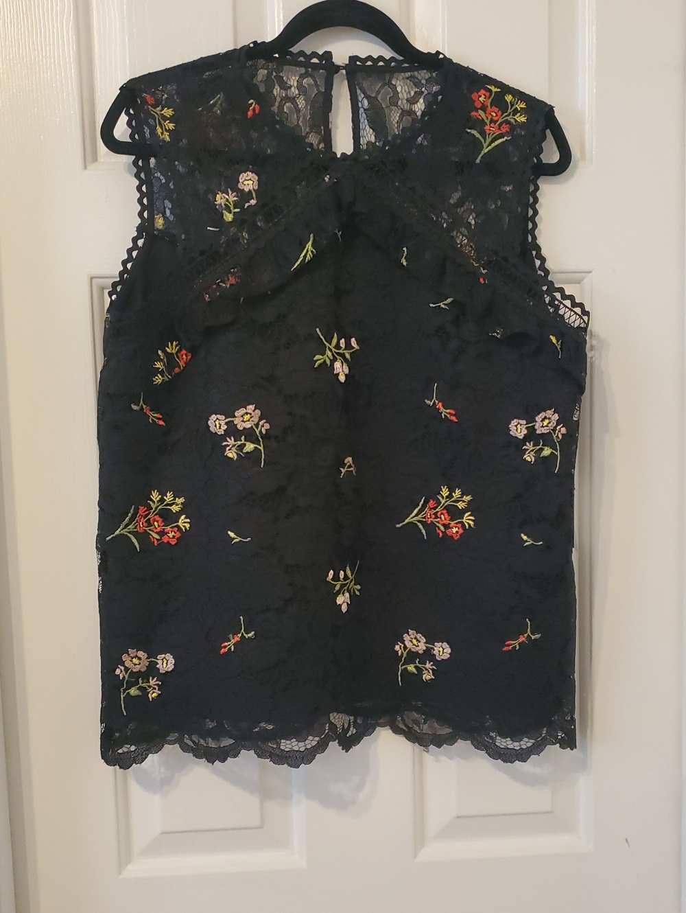 Laundry By Shelli Segal Black Lace Top with Multicolor Floral Embroidery